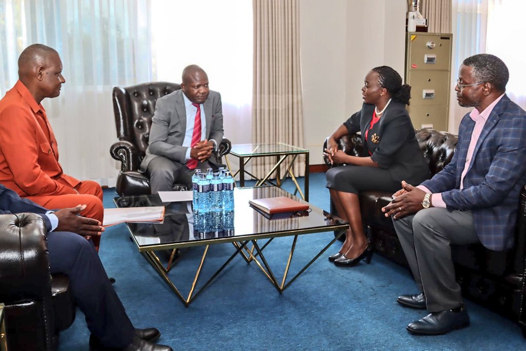 Amref_Kenya tweet picture