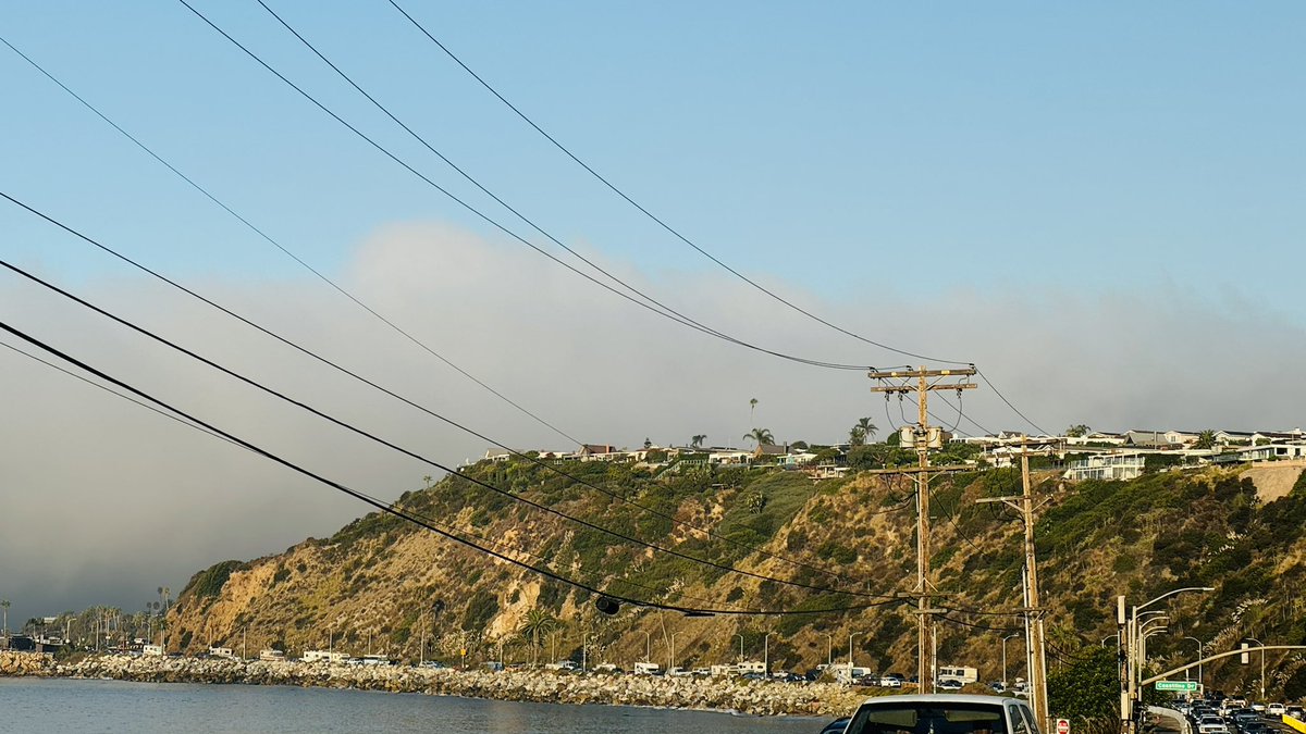 green_seashells's tweet photo. This morning – in Malibu. It’s 8:15 AM and yet the visibility is quite poor. It is as if the clouds have come down to earth to visit us #Malibu #Fog #LosAngeles #clouds https://t.co/Ma5GpYbweg