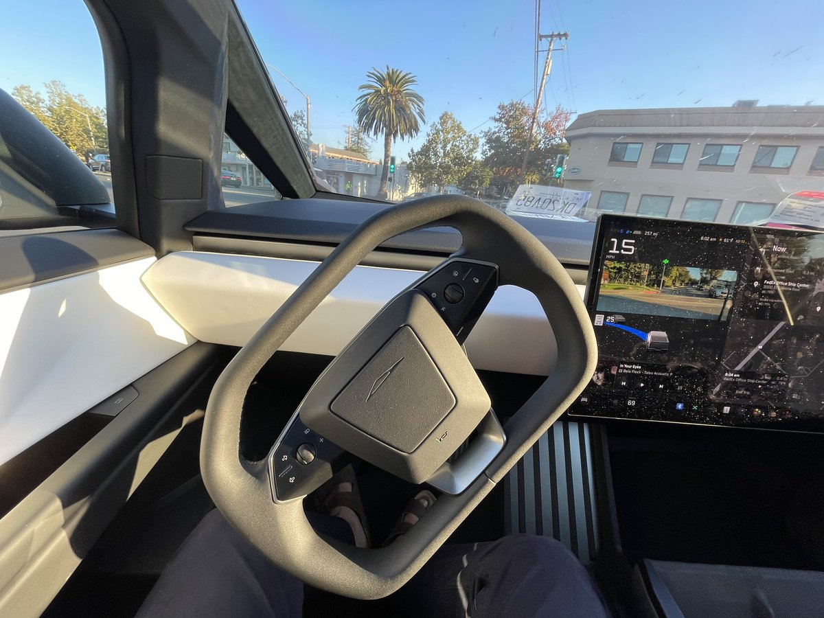 Used #fsd v12.5.5 on the #Cybertruck for the first time this morning. Magical!! Still a bit quirky (got confused navigating in parking lot), but will get there.
