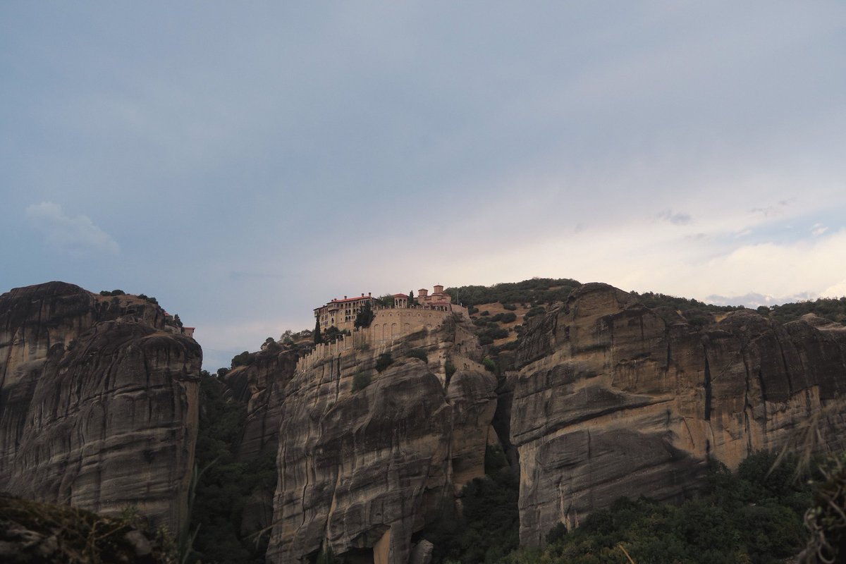 mackheisinger's tweet photo. 📍Meteora, Greece 📸 https://t.co/1Yf9jeQybo
