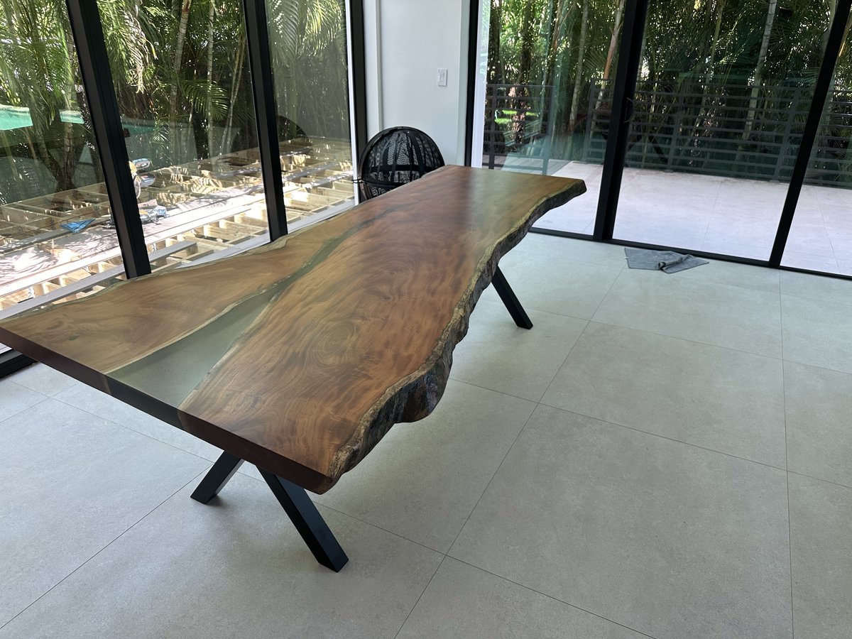 PonderosaSlabs's tweet photo. Viva Cuba!!! This is a Cuban ￼Mahogany Dining Table that we just delivered to one of our customers. https://t.co/xeHZgtyfL1