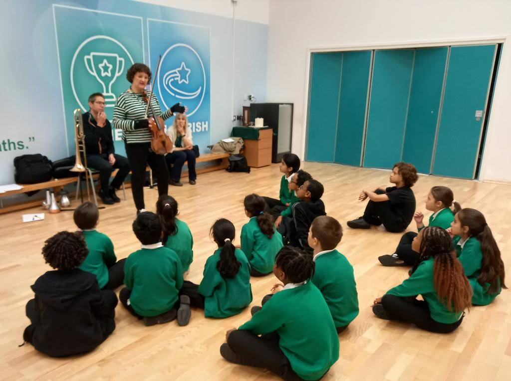 TDEDionysus's tweet photo. Bringing #flute #trombone &amp; #viola to #Slough's schools today, lots of budding composers creating songs all about #WilliamHerschel ✨️🎻🎶🔭

Come along to see what they've composed on Oct 25!

#LiveMusic
#MusicForAll
#MusicInSchools https://t.co/VM6BBGvv17