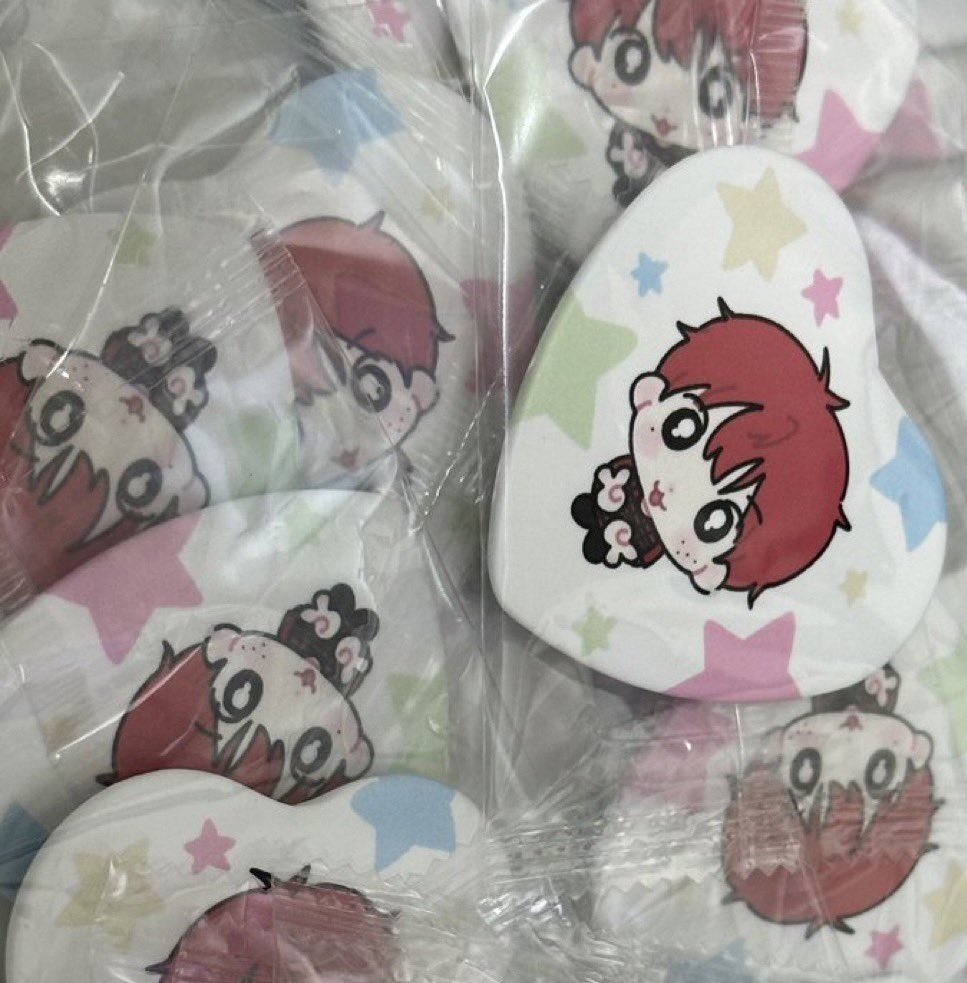 1121cocomo's tweet image. #RT
아디다스 소희가 너무 이뻐서 포카 나눔합니닷 ( ߹ᯅ߹ ) . .5분 뽑고 랜덤으로 1분께 럭키소희핀뱃지 넣어드려요 . . .