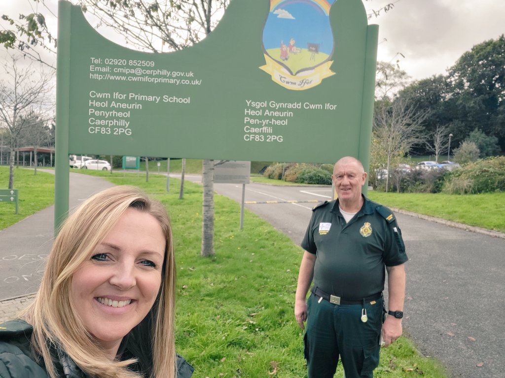 Huge thanks to <a href="/cwmifor123/">Cwm Ifor Primary</a> #Caerphilly for hosting us on the first day of #Shoctober. The 96 pupils from Years 4-6 were fantastic - future recruits for sure!  Big shout out to Dilwyn, CFR, for joining me &amp; giving pupils the chance to learn about the vital role of our volunteers.