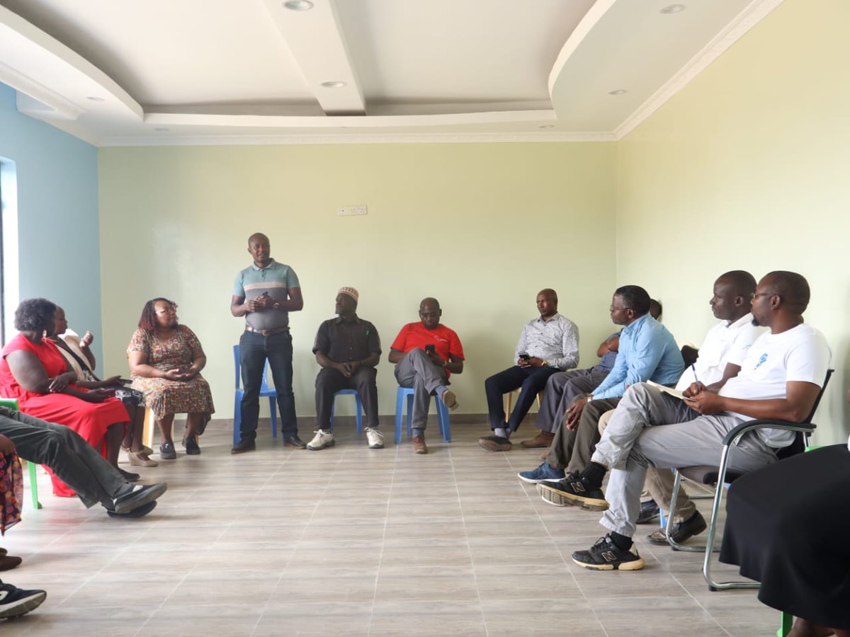 mopelleni's tweet photo. We had the opportunity to meet with the Amref Country Director, his deputy, and other senior staff. Together, we visited the Orinie Community Centre, Kumpa, and IImotiany Community in Matapato, Kajiado Central, where Amref has implemented water starters projects. #AmrefAtTHS24 https://t.co/fteUyl4H7A