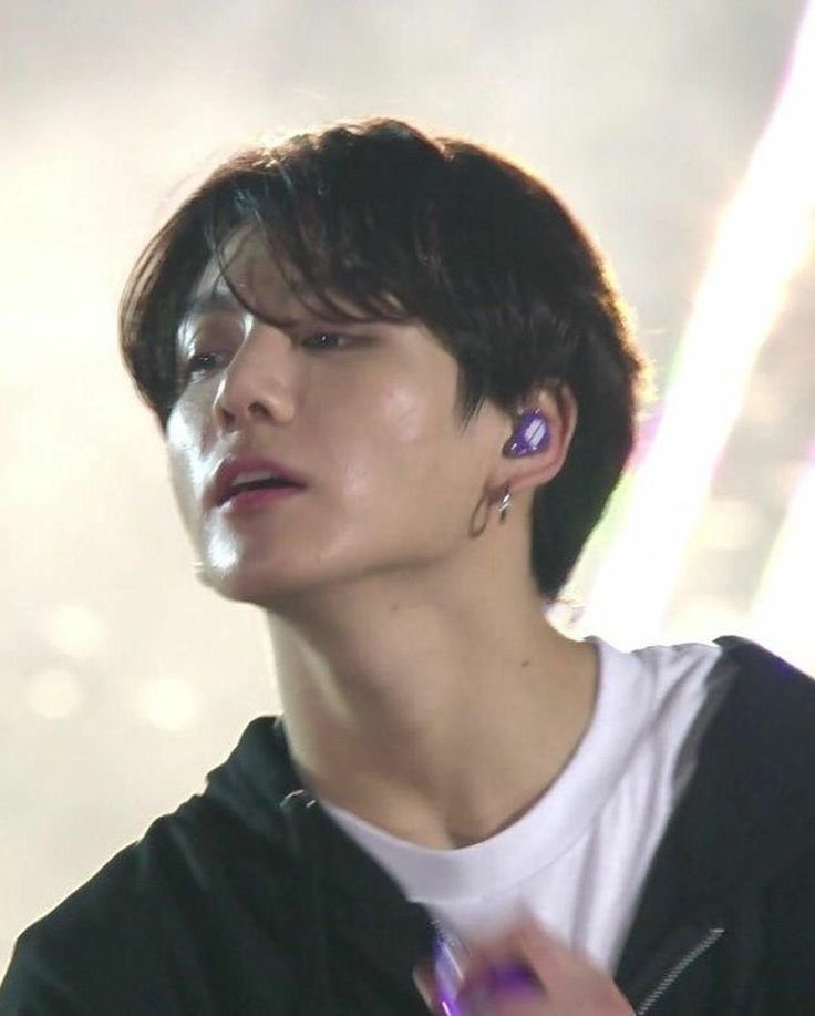 whresjk's tweet photo. aphrodite’s favorite son https://t.co/LfIvVfAUzP