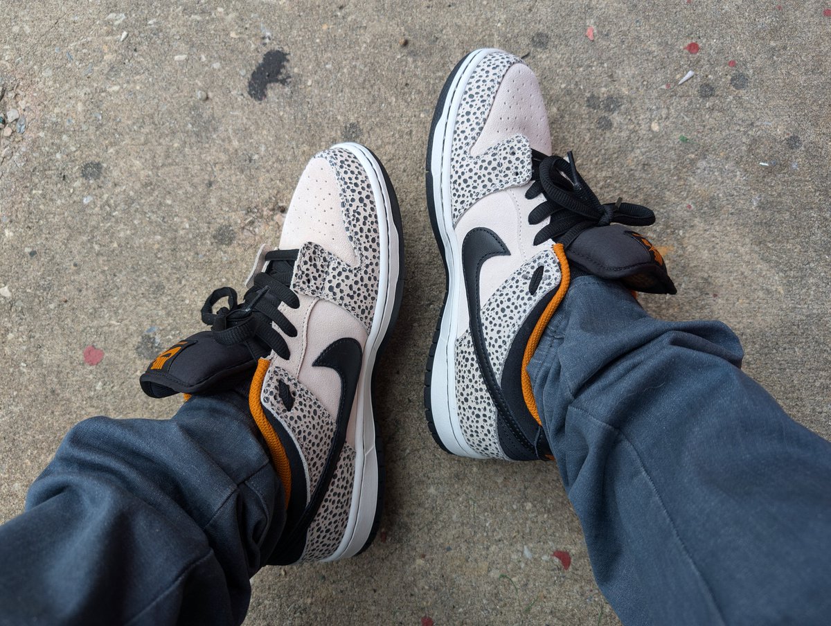 Sn3ak3r_Fr3ak3r's tweet photo. #Dunktober #WDYWT #UnDS Safari Lows .. #YourSneakersAreDope #SneakerAdmirals #KOTD #NikeSB #NikeSbOrNothing #StashedBoxes https://t.co/qnh3A49u9k