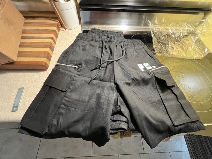 femmyhub's tweet photo. Russell from Canada just leveled up his streetwear game with our BLACK CARGO SHORTS! ๐จ๐ฆ๐ฅ
Big shoutout for repping Femmy's Hub across borders.
Who's next to join the movement? ๐
#Streetwear #fhttw #femmyhub #wearfh https://t.co/iNSxRIl31d