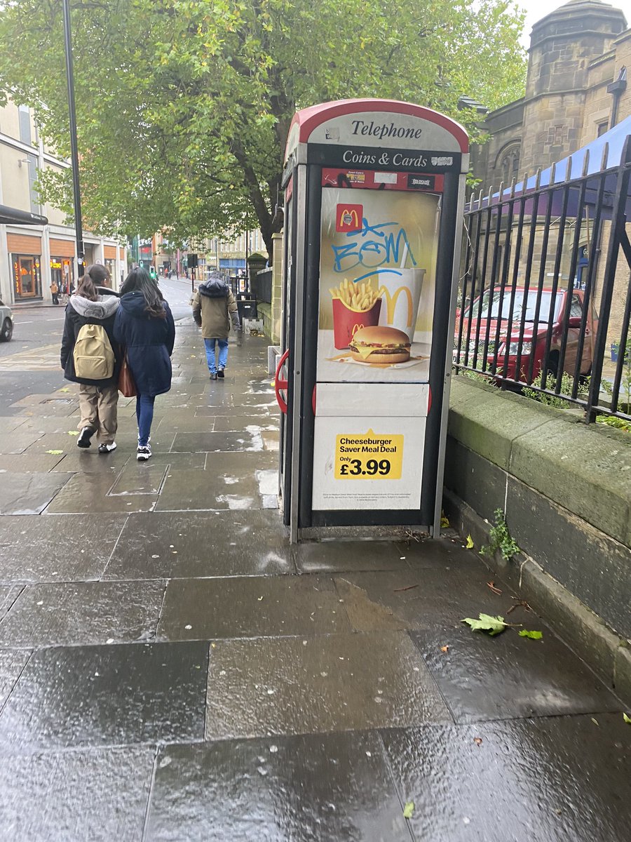 Lakenutrition's tweet photo. Ad views on my (rapid) walk from @UniofNewcastle to the station…(again)
Still phone box ads
Still unhealthy food ads dominating
Looking forward to the change in the outdoor advertising #FoodScape in this region & beyond! https://t.co/6Cr2p9GIQY