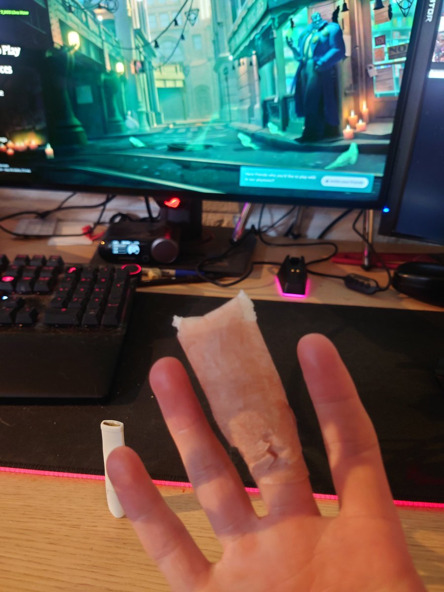 MnkyJamJam's tweet photo. So guys! I caught my finger in a letterbox and shredded the hell outta my ads finger 😭 hopefully this wont affect streaming but, if it does, then this is why! ♥️ https://t.co/qv9ErhJSNl