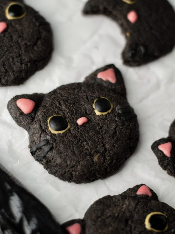 daily_dolce's tweet photo. Cat cookies https://t.co/Chy4qrurhB