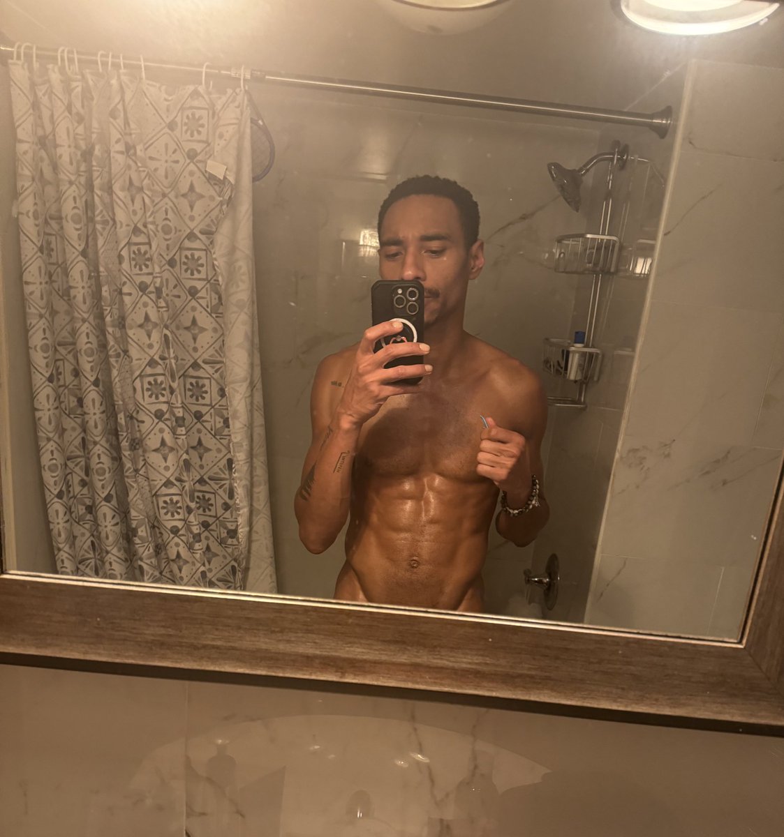 durandbernarr's tweet photo. First reminder of the month to show you the results of what minding your business looks like. 🙂‍↕️ https://t.co/w7n5ngMkan
