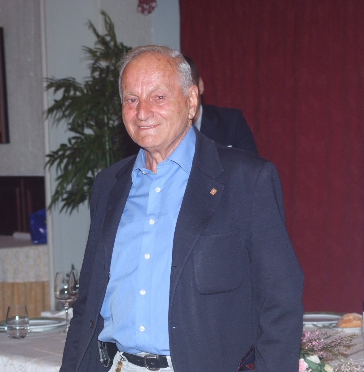 Hoy es un dia muy triste para el voleibol nacional

Esta tarde ha fallecido Antonio Morales, tras una vida dedicada al voleibol y el arbitraje. 

Descanse en paz

rfevb.com/n/la-rfevb-lam…