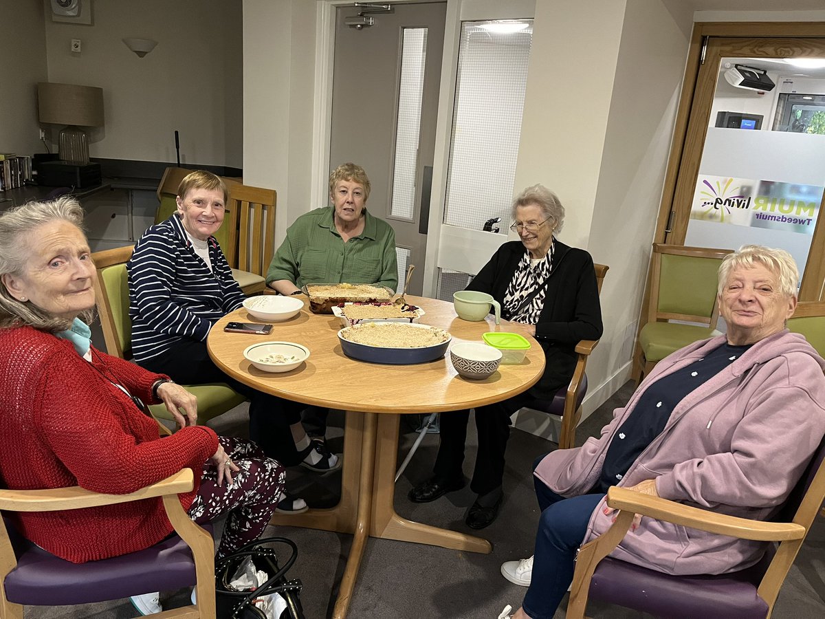 Lorna Clare tweet media