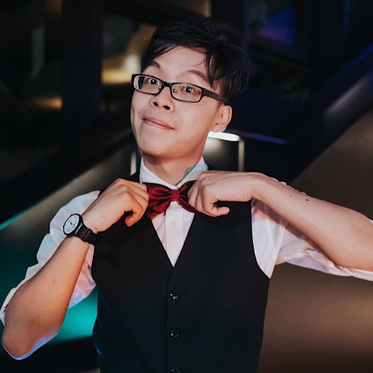On the Mic UK (@onthemicuk) on Twitter photo <a href="/MrSamSee/">Sam See ⑅ 🇸🇬🏳️🌈</a> features on a brand new episode of 'Origin Stories'. He tells us the TRUE story of his first gig, his move to the UK and playing with friends at <a href="/NoRollsBarred_/">No Rolls Barred</a> Podcast link: onthemic.co.uk <a href="/MrSamSee/">Sam See ⑅ 🇸🇬🏳️🌈</a> features on a brand new episode of 'Origin Stories'. He tells us the TRUE story of his first gig, his move to the UK and playing with friends at <a href="/NoRollsBarred_/">No Rolls Barred</a> Podcast link: onthemic.co.uk