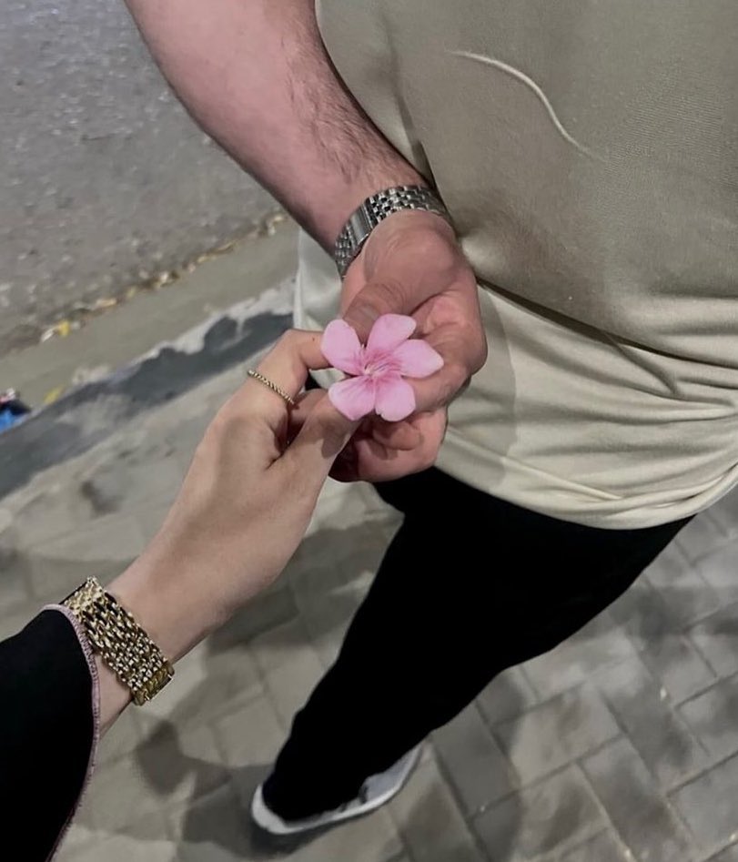 شخص حنون حتى على أخطائي يارب ..