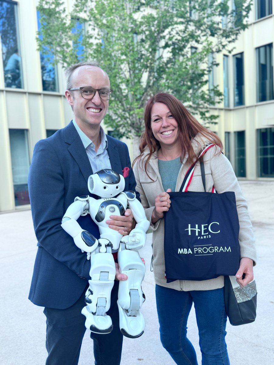 Exciting day at HEC Paris with MBA students who used NAO Activities with GenAI as a Coach to prepare and test their convincing pitches to VC investors.
A big thank you to Peter Mathias Fischer for the inspiring lesson!
#AI #IA #Frenchtech #HEC #Robotics #UX #HRI #thefuture #MBA