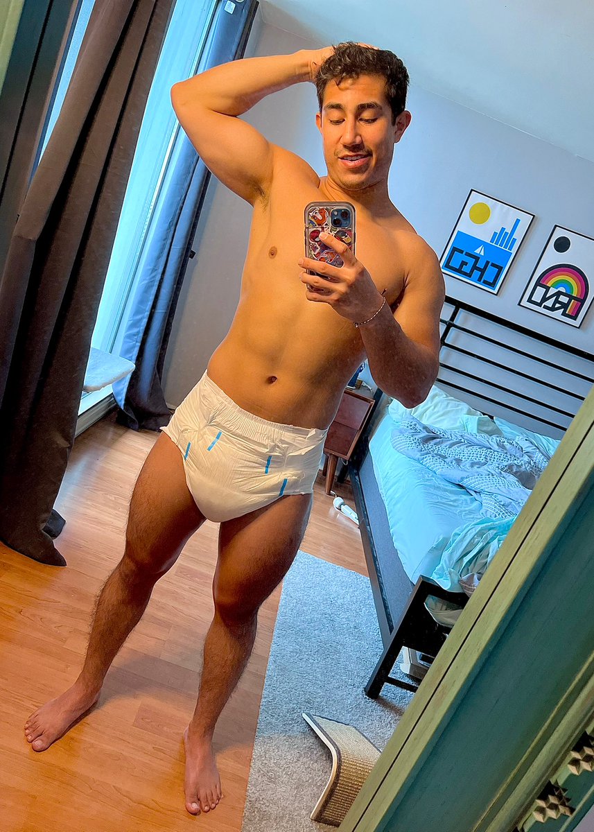 DiaperlittleBoy's tweet photo. See how HEFTY this diaper is.. 

Very cutesy, very mindful 😌🧘🏻‍♂️✨ https://t.co/4ZU0gtm8hF