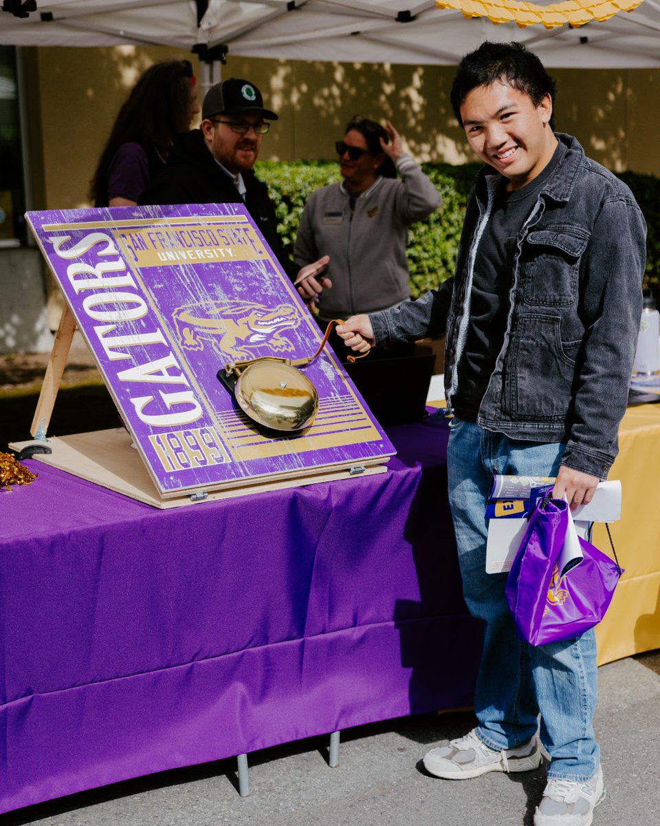Next Stop ➡️  SF State🐊 
Fall 2025 applications are now open! Apply today! future.sfsu.edu/admissions