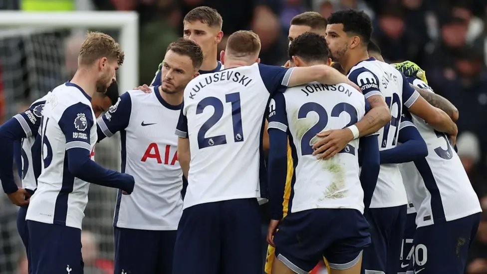 Tottenham Hotspur has condemned the "abhorrent homophobic chanting" heard during their recent victory at Manchester United. The club states such behaviour is "unacceptable" and will take "the strongest possible action" against those involved. 🏳️‍🌈 #THFC #LGBTQ+