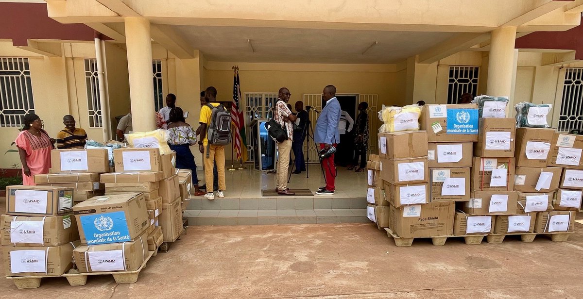 #USAinCAR se tient aux côtés de #GouvCF pour ✋mpox. L'USAID a annoncé une aide de $ 2millions pour protéger les communautés et les professionnels de santé grâce à un accès accru aux services de santé et aux équipements de protection individuelle. #USAID #GouvCF #stopmpox <a href="/SomseP/">Pierre Somse</a>