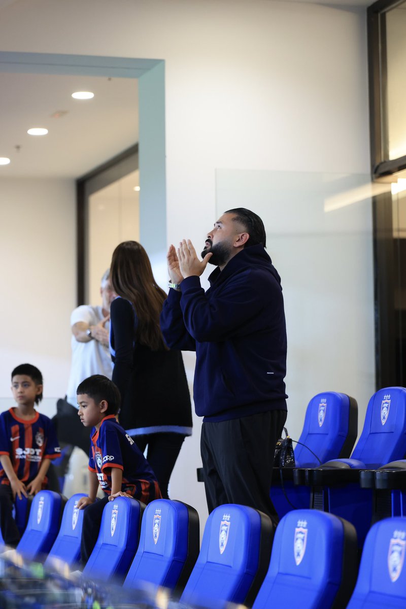 HRHJohorII's tweet photo. Pure passion  🤲🏻💙♥️ https://t.co/e8MzjF0nzm