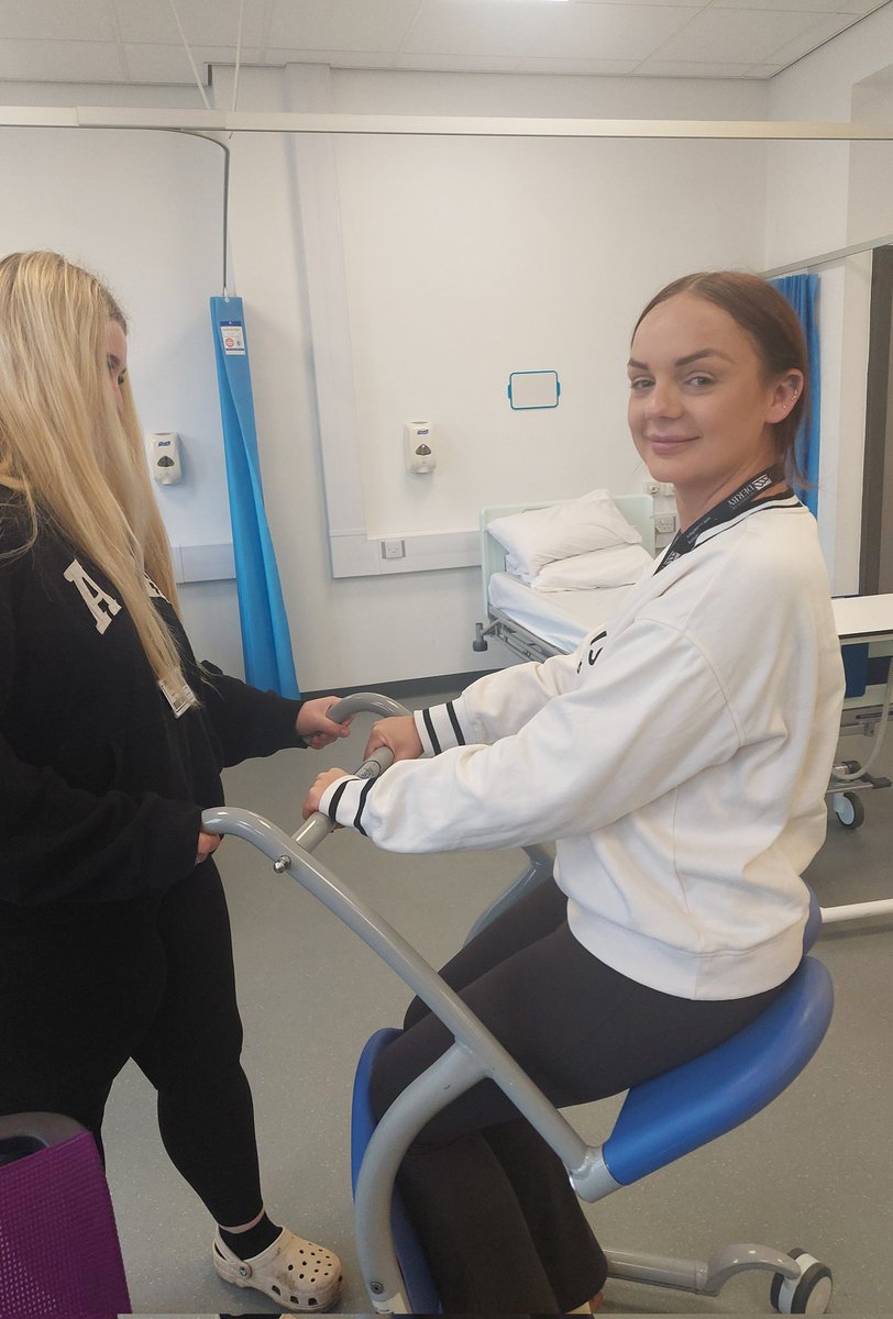 CPL_CRH's tweet photo. What a fantastic first session back! Moving and handling training with this lovely bunch of brand new S24 cohort. Thank you for your total engagement and just an all-around great day! @UniDerbyNursing @DerbyUni @UOD_SONM https://t.co/4zRB7WEiEd