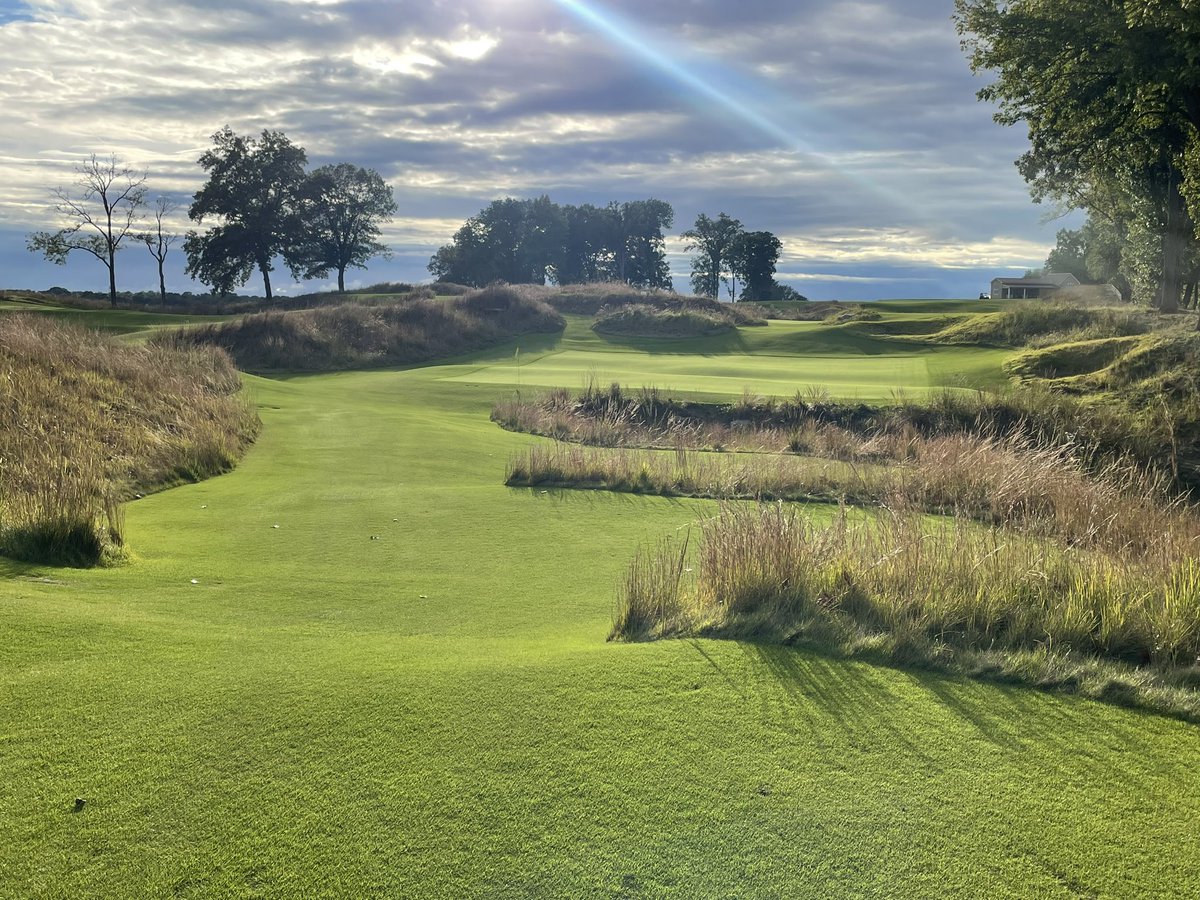 lipouts's tweet photo. Had a great time the other day taking a spin through the Sink Hole par-3 course at The Club at Olde Stone in Bowling Green, Kentucky with Dan Smith. Loads of fun! https://t.co/TrasyZ54ha