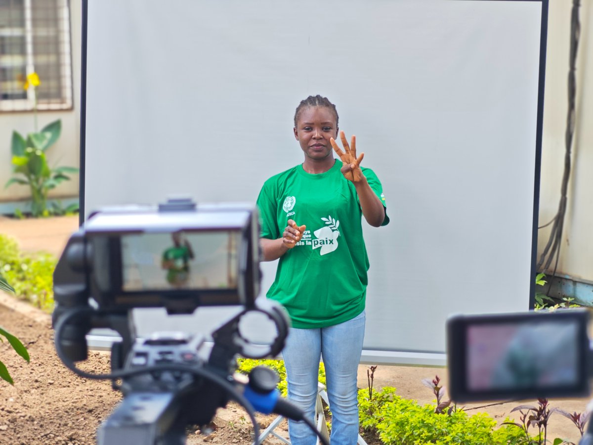 UN_CAR's tweet image. With #MINUSCA&apos;s support, @UNMAS produced a sign language video to raise awareness about explosive ordnance dangers. In collaboration with the National Association of the Hearing Impaired of #CAR🇨🇫, this initiative promotes inclusive risk prevention. #ProtectAndBuild