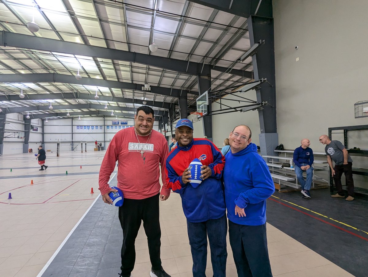 SABAH_Inc's tweet image. While we wait for the Hamburg Town Rink to reopen, SABAH&apos;s Hamburg participants are enjoying some incredibly fun-filled sessions at The Rock in  West Seneca! @TheChampProject