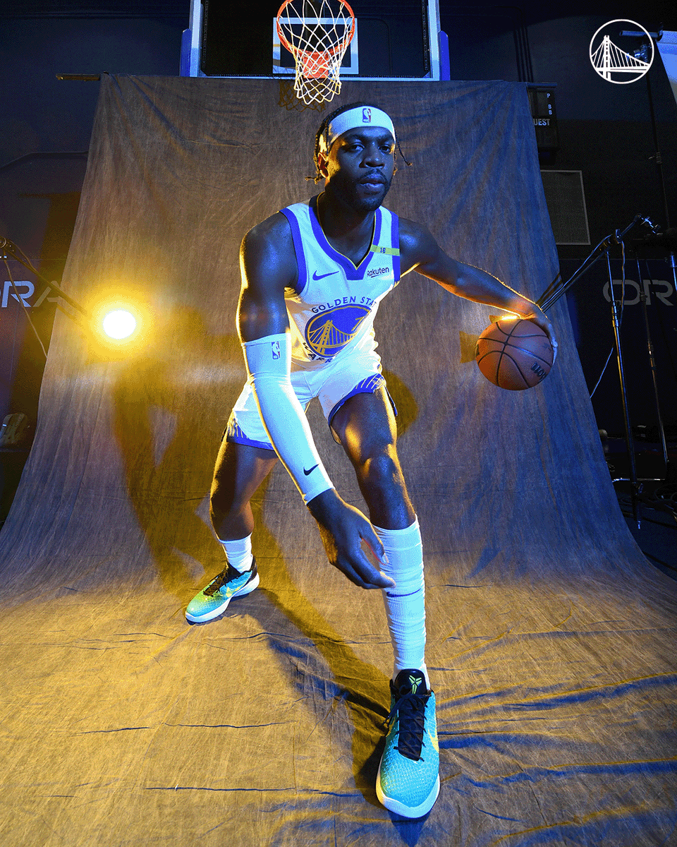 warriors's tweet photo. Buddy Hield plays in The Bay ⚡️ https://t.co/MvKtN3ZQBt