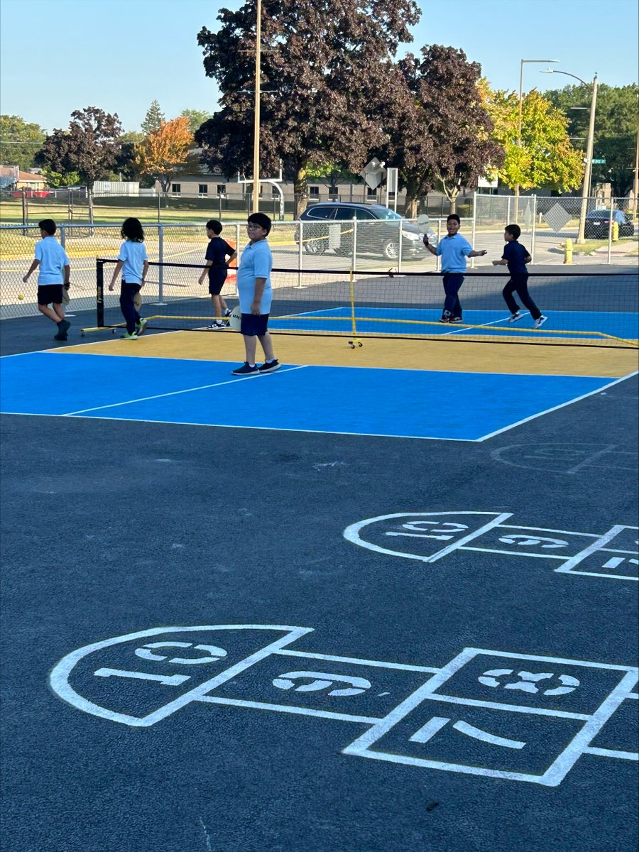 Lincoln School tweet media