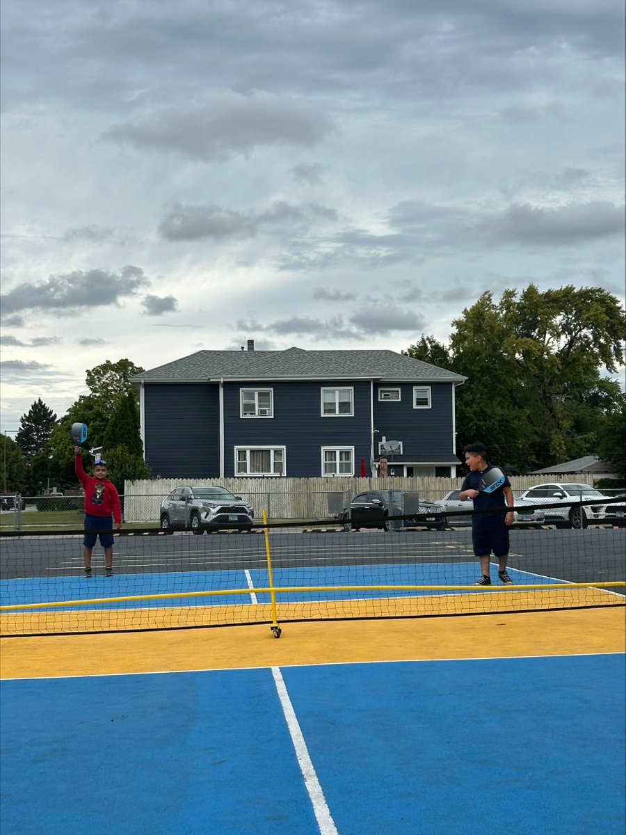 Lincoln School tweet media