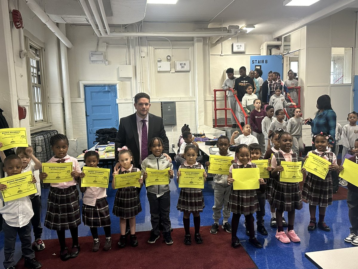 TheAlbanyAvenueSchool tweet media