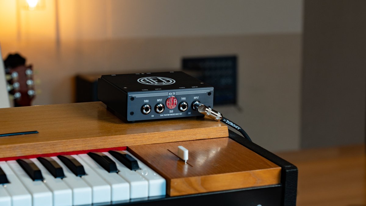 ribbonmics's tweet photo. The AEA TDI Duo is here! Phantom-powered with ultra-low-noise circuitry, the Duo delivers crystal-clear audio for passive pickups, stereo sources, and synths. Built to last on stage or in the studio.
➡️ https://t.co/tdqQ0NGDAq
#AEARibbonMics #RibbonMics #TDIDuo #DIBox https://t.co/A4p8fNlpHo