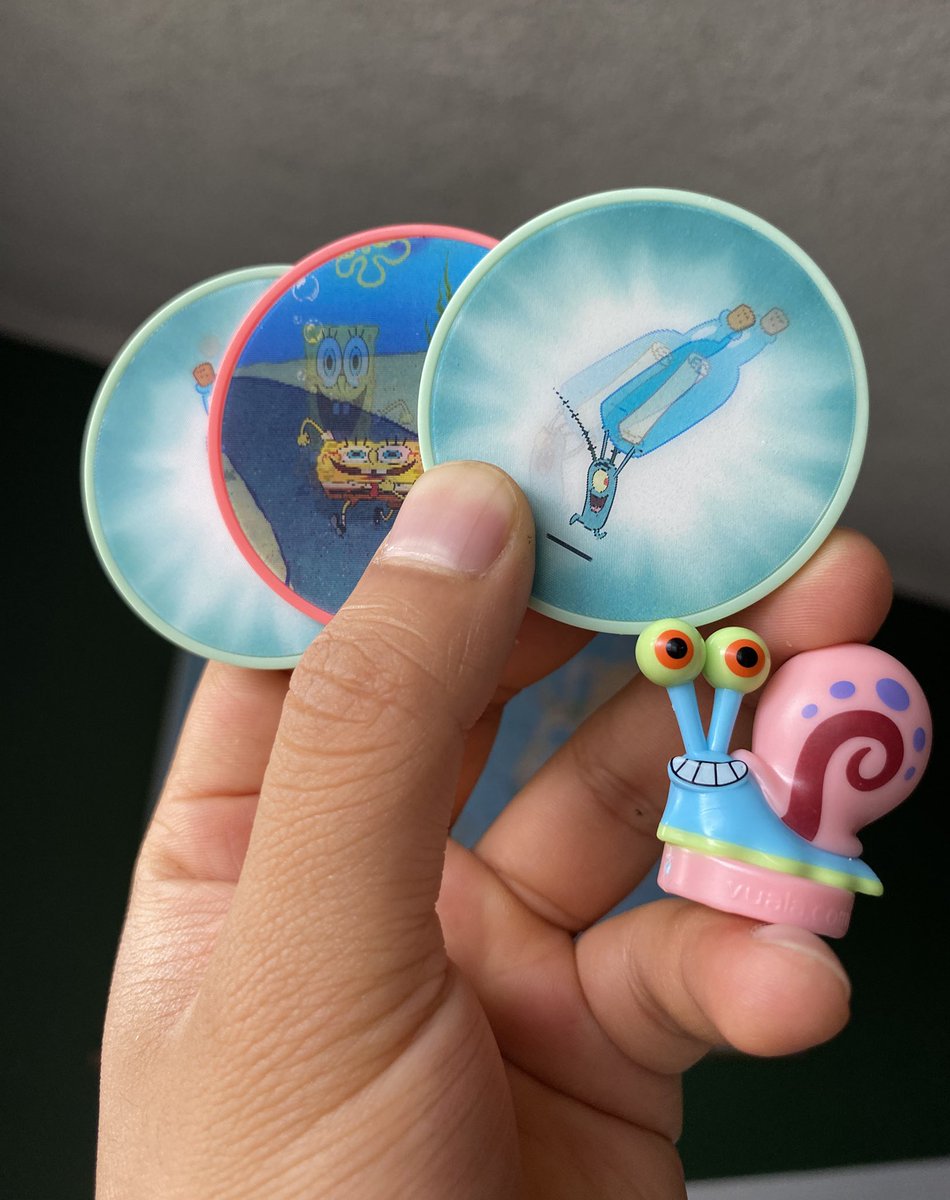 Mundo_MX29's tweet photo. Así iniciaba mi colección de vualá Bob esponja, con dos caps repetidos. 🙂 https://t.co/Xo5PRO3eUo