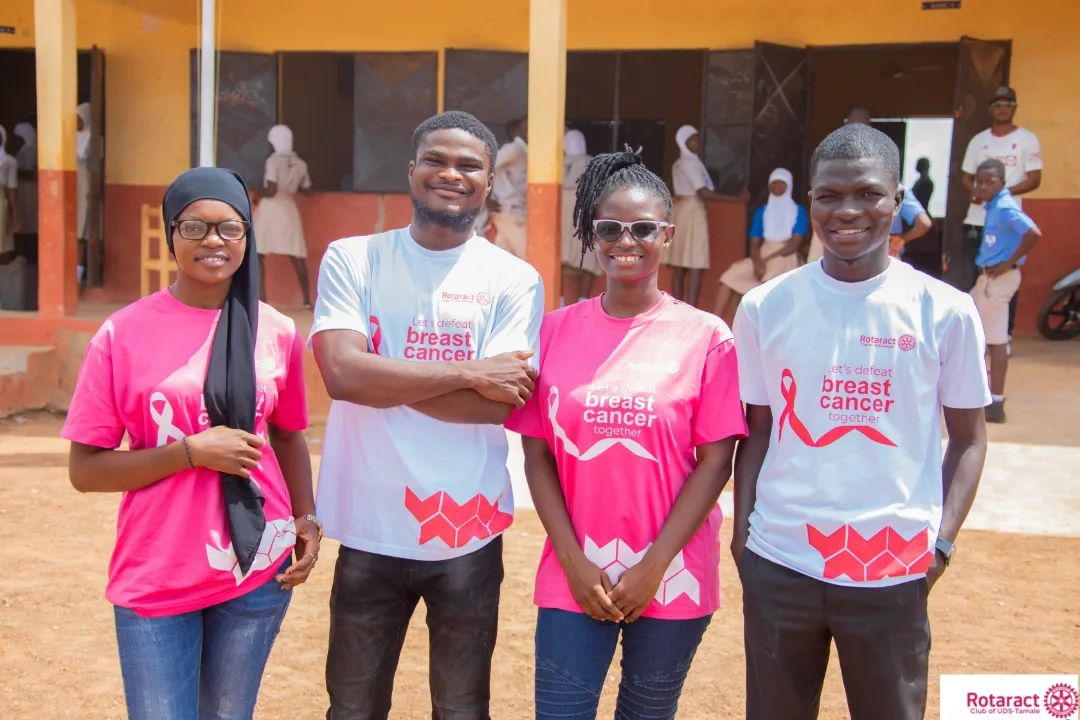 TheAhmedJaja's tweet photo. Brace yourself for a month of increased Breast Cancer Awareness creation🎗️🌸❤️

#Throwback #BreastCancerAwarenessMonth 
#PinkOctober https://t.co/9TZEp3EWXh