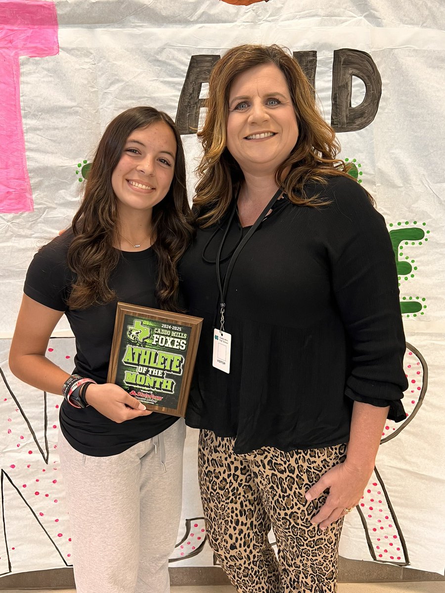 Congratulations to our female athletes of the month! Volleyball, Abbi Cotten and Cross Country, Kamryn DeAnda. Keep making our Fox Family proud! 💚🙌🏼