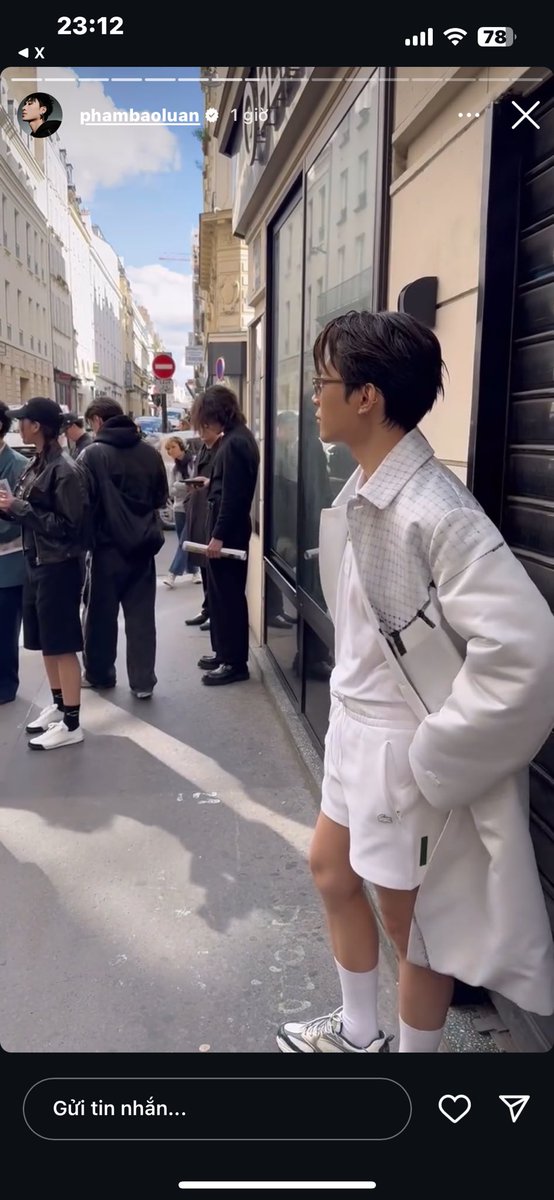 NhiiYuYu's tweet photo. Như tạc tượng 
Atus x @Lacoste PFW24 SS25 
#Atus #ATUSxLacosteSS25 https://t.co/BCFgjNBZ73