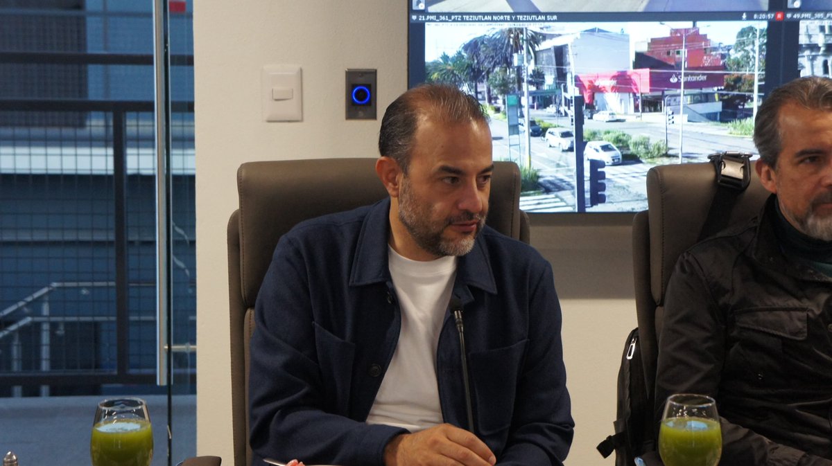 Representando a <a href="/PueblaCMIC/">CMIC Puebla</a> asistí a la #ComisiónEjecutiva del #SectorEmpresarial dando seguimiento a temas relevantes como #Seguridad #PueblaAgradece  #Estatutos y la nueva sede del <a href="/CCEPuebla/">CCE Puebla</a> 
Agradecemos a <a href="/CruzGConsuelo/">María del Consuelo Cruz Galindo</a> la hospitalidad y mostrar el nuevo <a href="/DERI_PUEBLA/">DERI</a> del