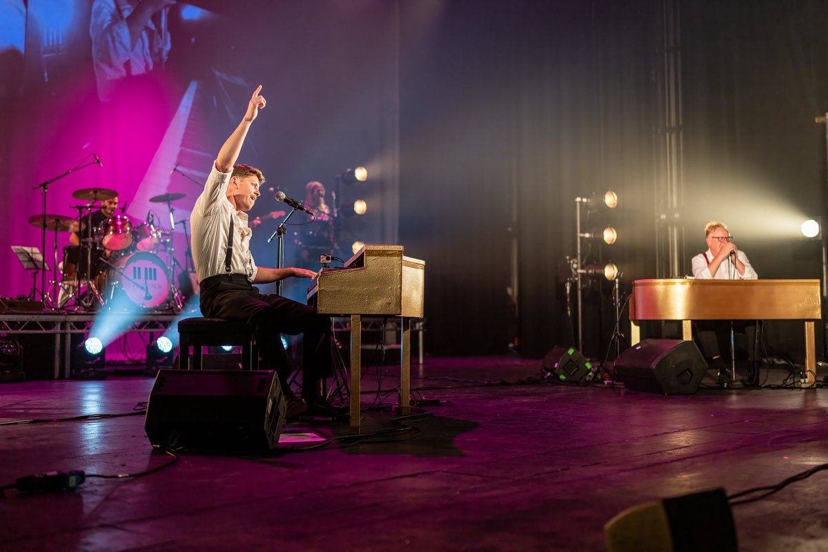 Two Pianos - The Rock 'n' Roll Experience tweet media