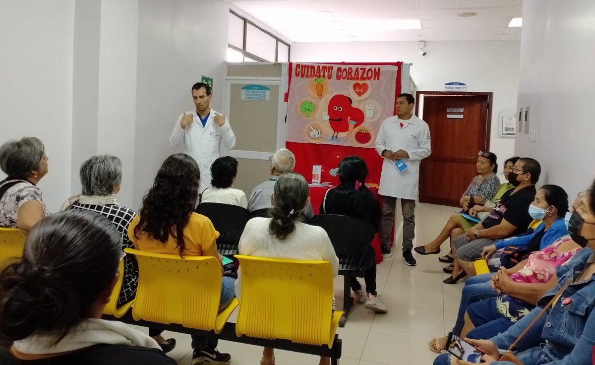 IESS_Manabi's tweet photo. #IESSteInforma | Por el Día Mundial Del Corazón, el Hospital del Día Jipijapa🏥 realizó una charla para socializar los factores de riesgo cardiovascular y cuidados preventivos.

Alimenta tu corazón: comer equilibradamente 🥗 e hidratarte🥤te brinda energía para vivir saludable. https://t.co/LtoyLuimvR