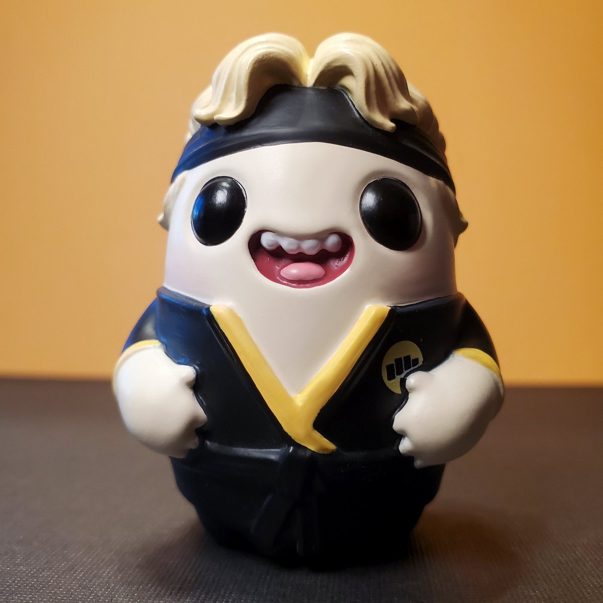 OGTinyGhost's tweet photo. This isn't Tiny Ghost! This is COBRA DIE!!!!
#TinyGhost #FugitiveToys #ReisOBrien #ComingSoon #ChaseVariant #SneakPeek #CobraDie #SweepTheLeg #SoulMatesMinisSeries3 https://t.co/O4ppJGB9Go