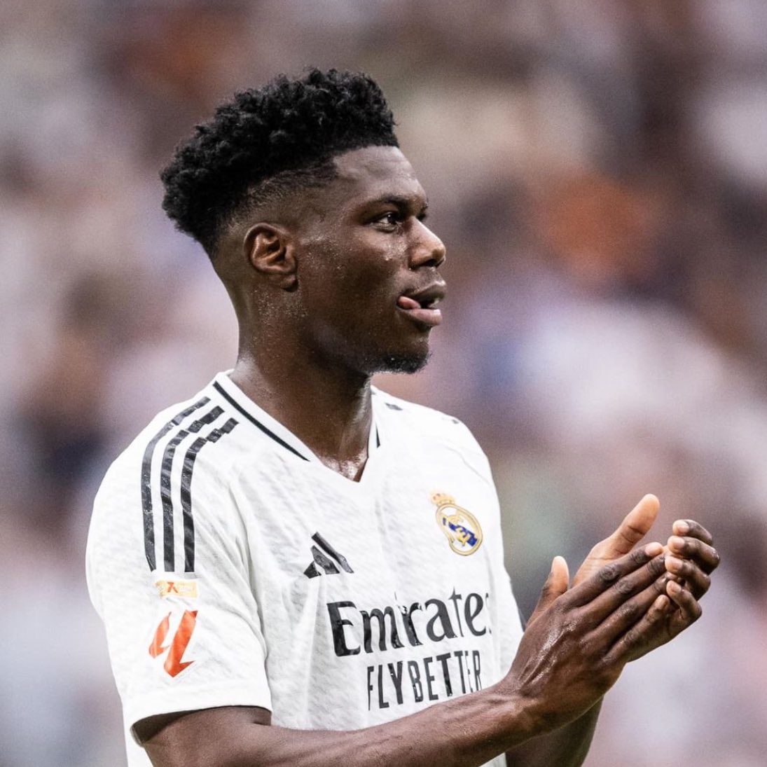 FabrizioRomano's tweet image. ⚪️🇧🇷 Tchouaméni: “Vinicius Jr deserves the Ballon d’Or after the season he had”.

“He has many chances to win it and I’m convinced he deserves it”.