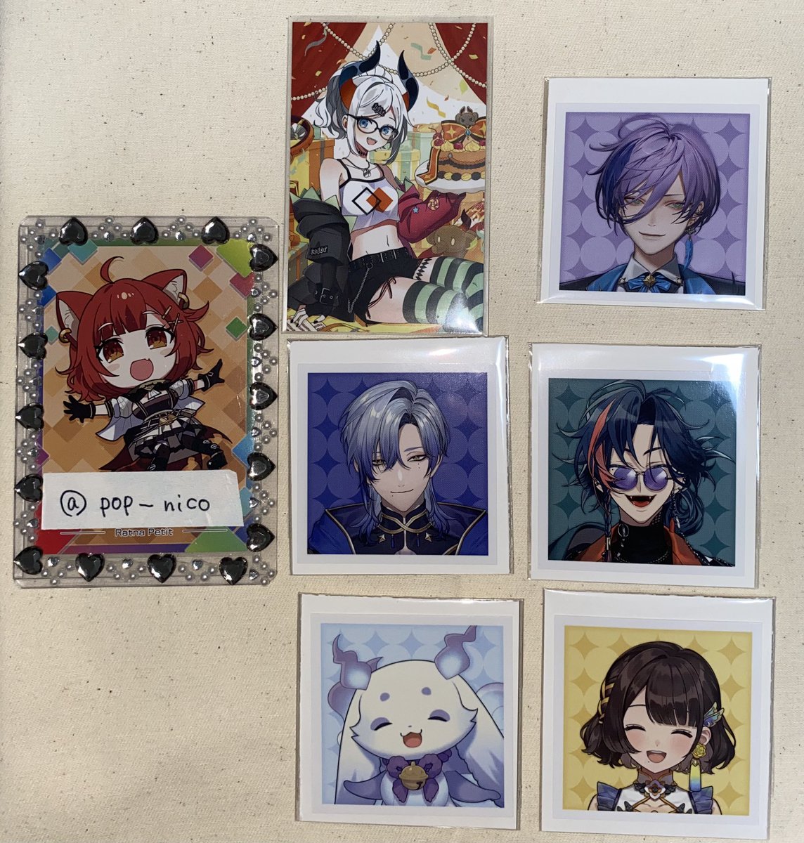 pop__nico's tweet photo. 〖交換〗
にじさんじ ノスタルジア コレクション コレカ Kグループ にじストア4周年記念CP 特典

求）同異種🐻💎

譲）🔲 🫖🌿 🦋⏳ 🔑🐍 📒 🥨🍚

郵送交換希望
初回プロカ必読

検索からもお待ちしております。 https://t.co/AhNik3gbBC