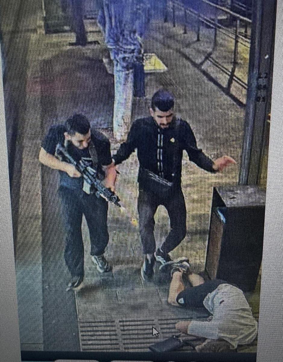 🚨Breaking News🚨

Two Arab terrorists have shot dead 10 people and 20 injured, at least three are critical at Tel Aviv train station.

This is their images.