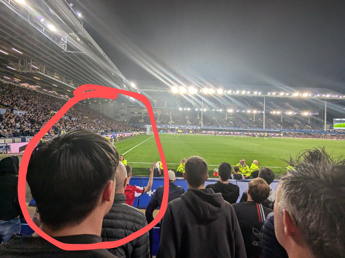 #southamptonfc #saints 

Help me find this guy. He was stood in front of me and my lads at the Everton game. He thought Diaz was not cut out for Premier League. I argued with him. I'd like to find him and apologize.