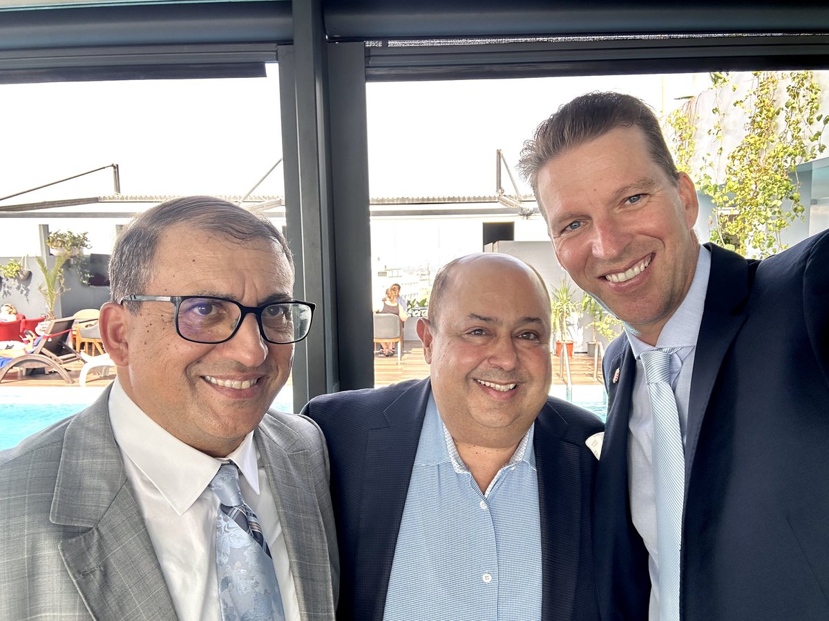 TromlerMiklos's tweet image. Rencontre avec le DG de #Movenpick Casablanca Amr Kellini et le DG de Bank of Africa Mounir Chraibi. J’ai mis en avant notre relation 🇲🇦🇭🇺 qui excelle et les potentiels de coopération. Focalisé sur partenariats et #business #tourisme #gastronomie #mode #financement #conseil