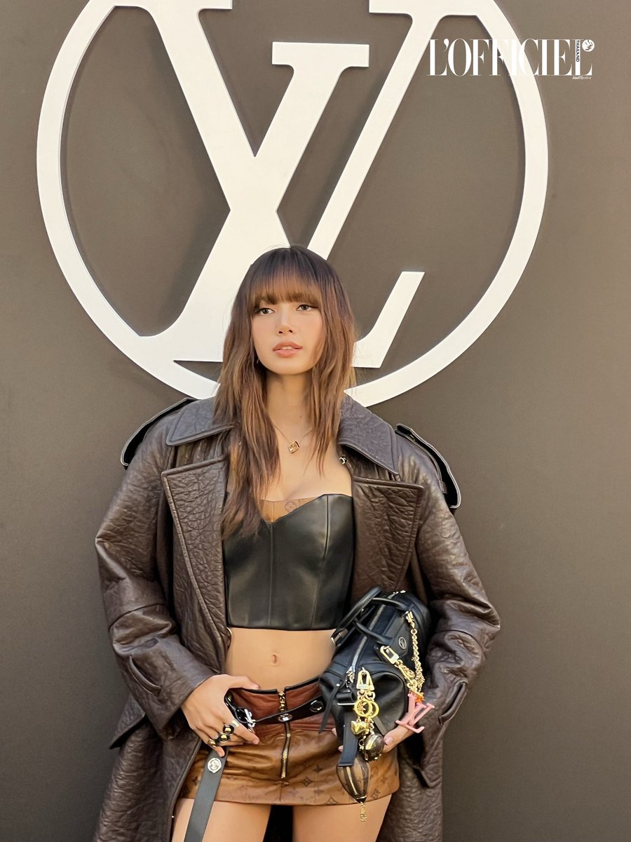 ลิซ่าสวยมาก ร็อคสตาร์สาวที่ถูกต้อง

LISA LV HOUSE AMBASSADOR  
#LISAxLVSS25 #LISAxLOUISVUITTON