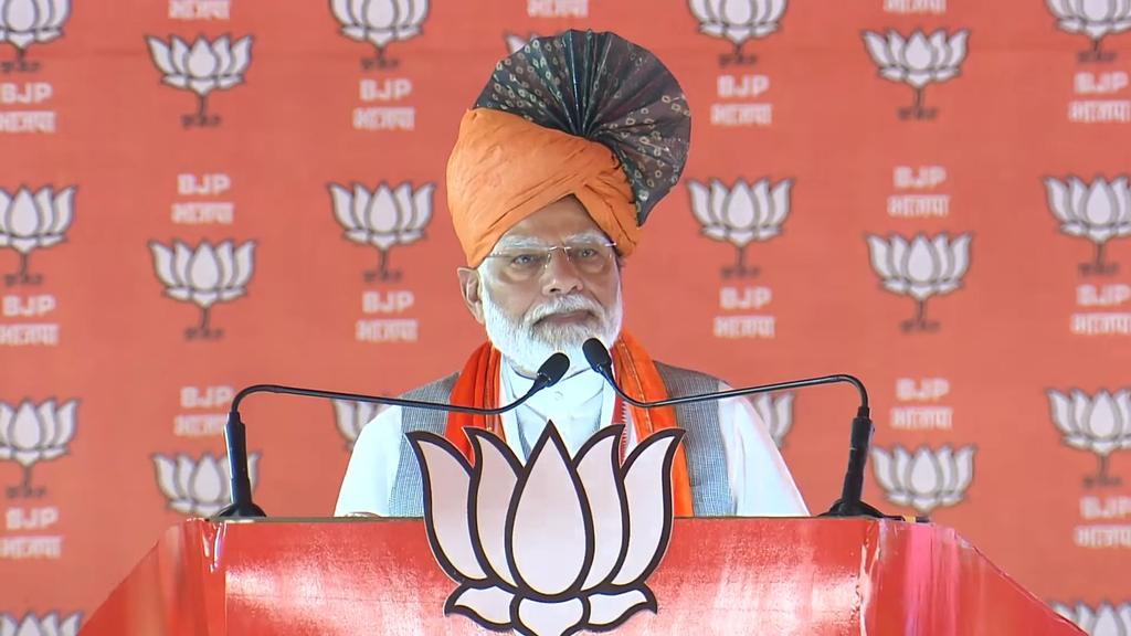 AlokWaghmale's tweet image. कांग्रेस हरियाणा के किसानों के सामने तारे तोड़कर लाने की बातें कर रही है।
लेकिन आप याद रखिए, जहां इनकी सरकार है, वहां ये अपना एक भी वादा लागू नहीं कर पाए।
यानी कांग्रेस की नीयत में ही खोट है।
- पीएम @narendramodi
#NarendraModi #ModiHaiToMumkinHai 
#Modiji #Modi
#ModiKiGuarantee